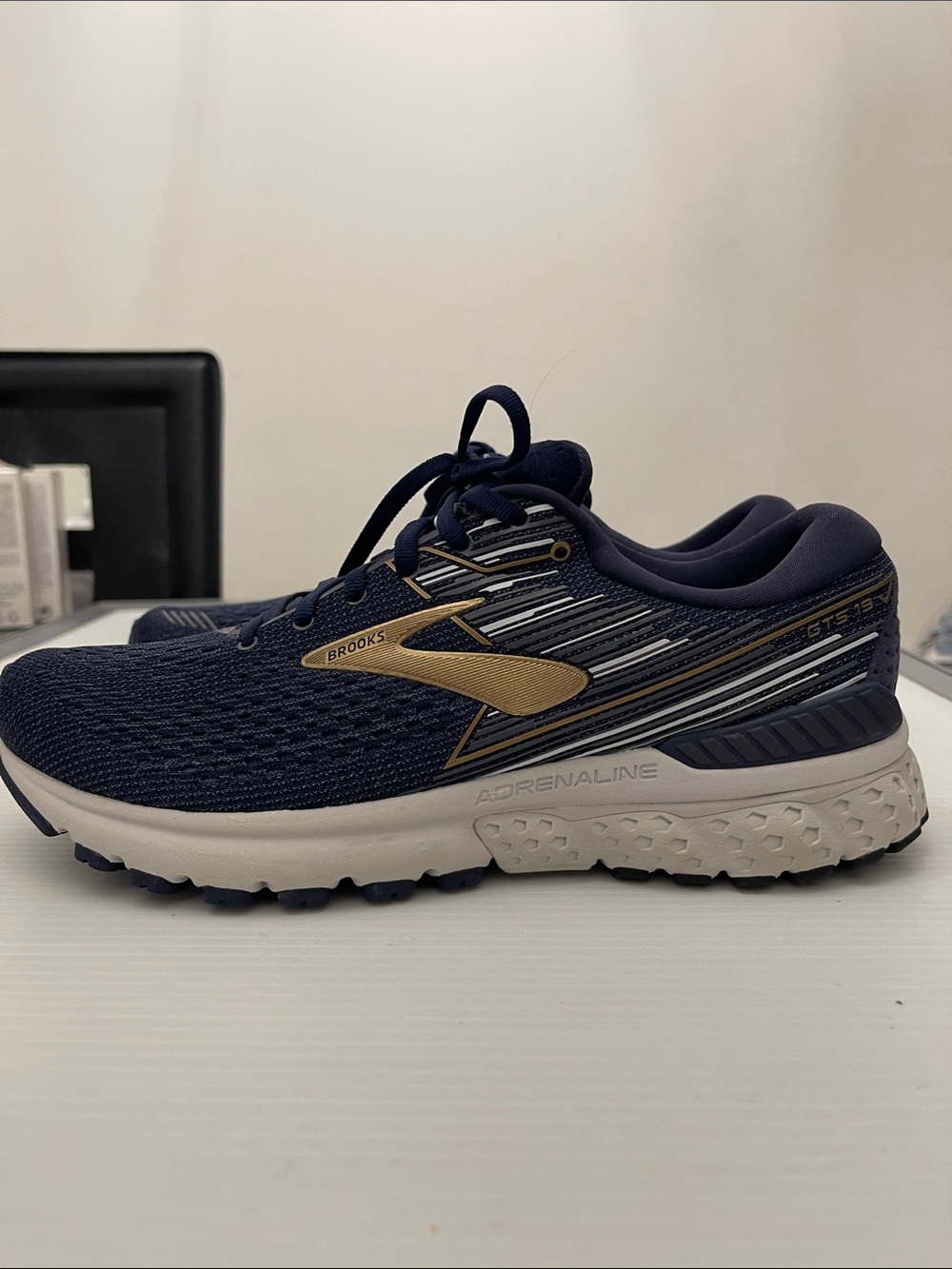 BROOKS ADRENALINE 19 RUNNING SNEAKERS MENS SIZE 8